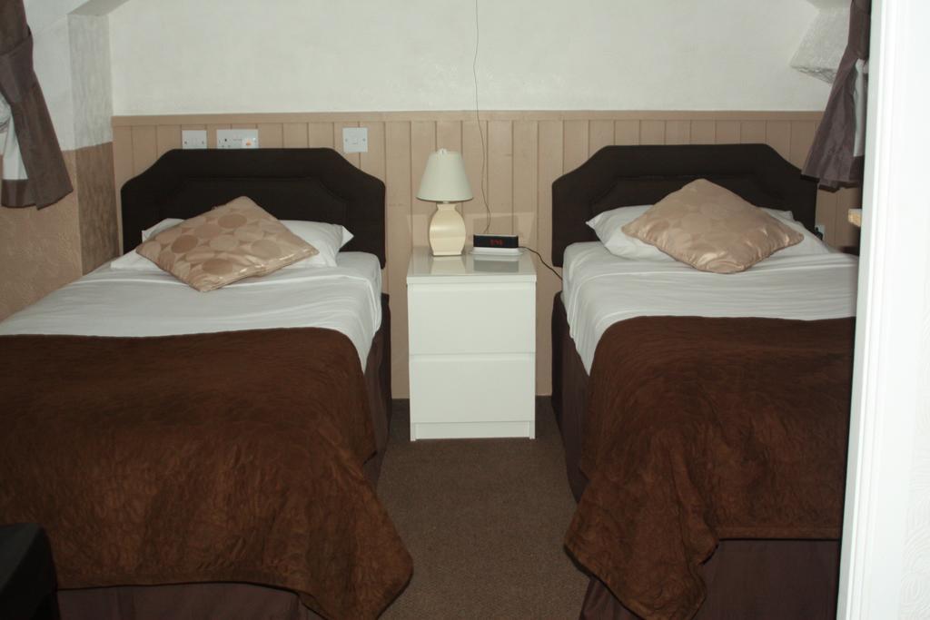 Andora Guest House Southport Room photo